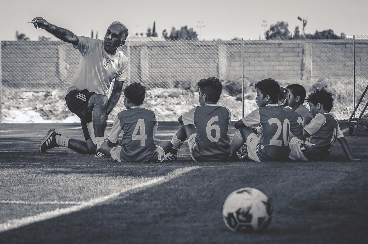 football, team, football team, soccer, soccer team, players, football players, soccer players, game, sport, competition, trainer, coach, coaching, soccer ball, grayscale, soccer, soccer, soccer, soccer, soccer team, coaching, coaching, coaching, coaching, coaching, grayscale